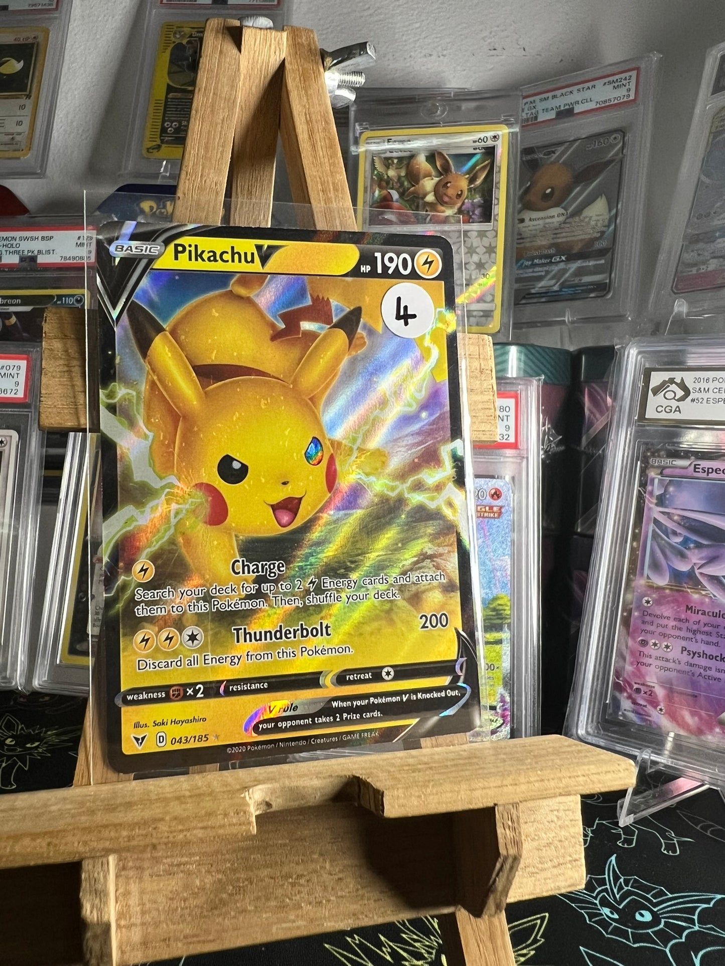 Pikachu V 043/185